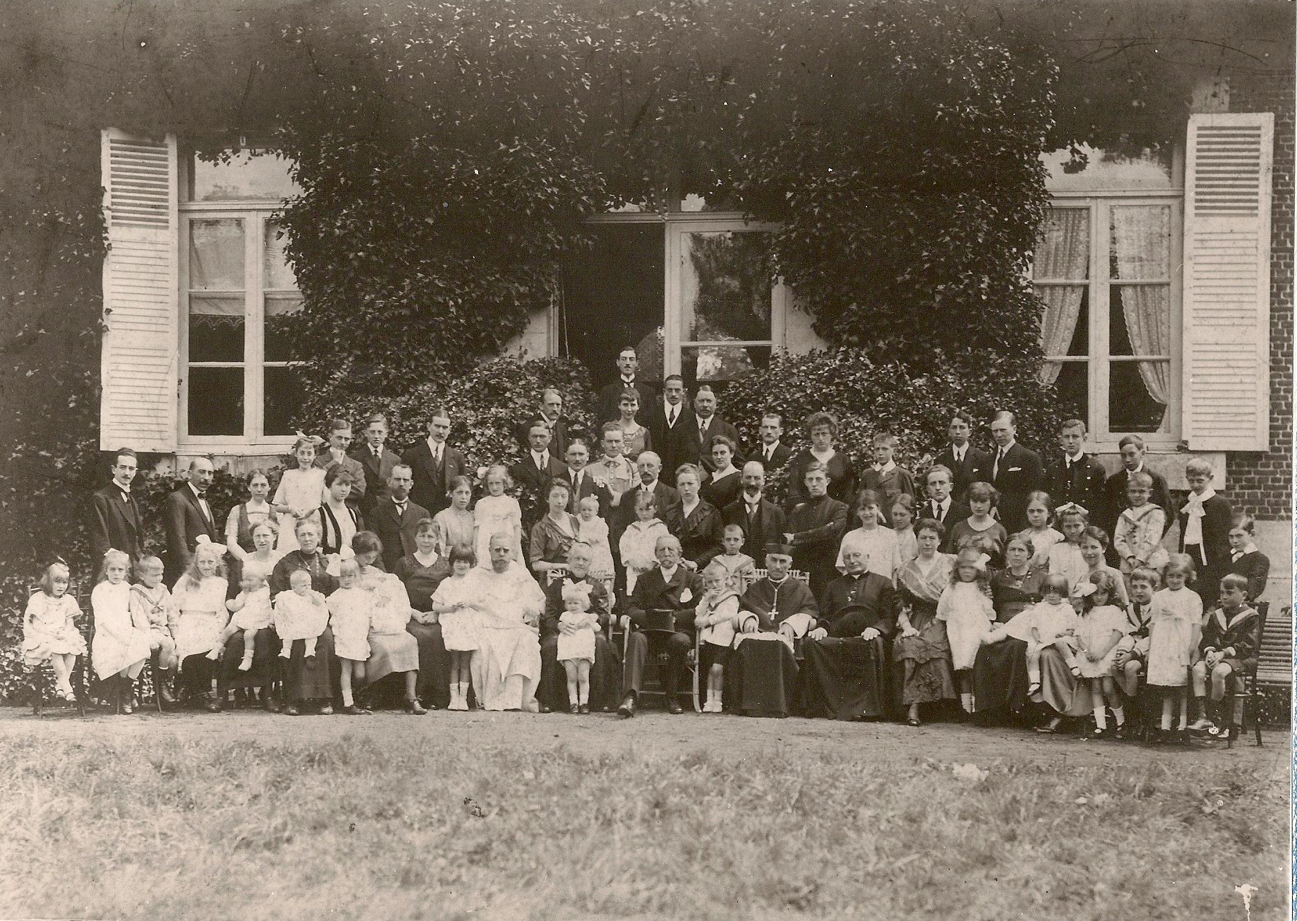 Château de Bouvines en 1920: noces d'or Felix Dehau et Marie Claire Lenglart