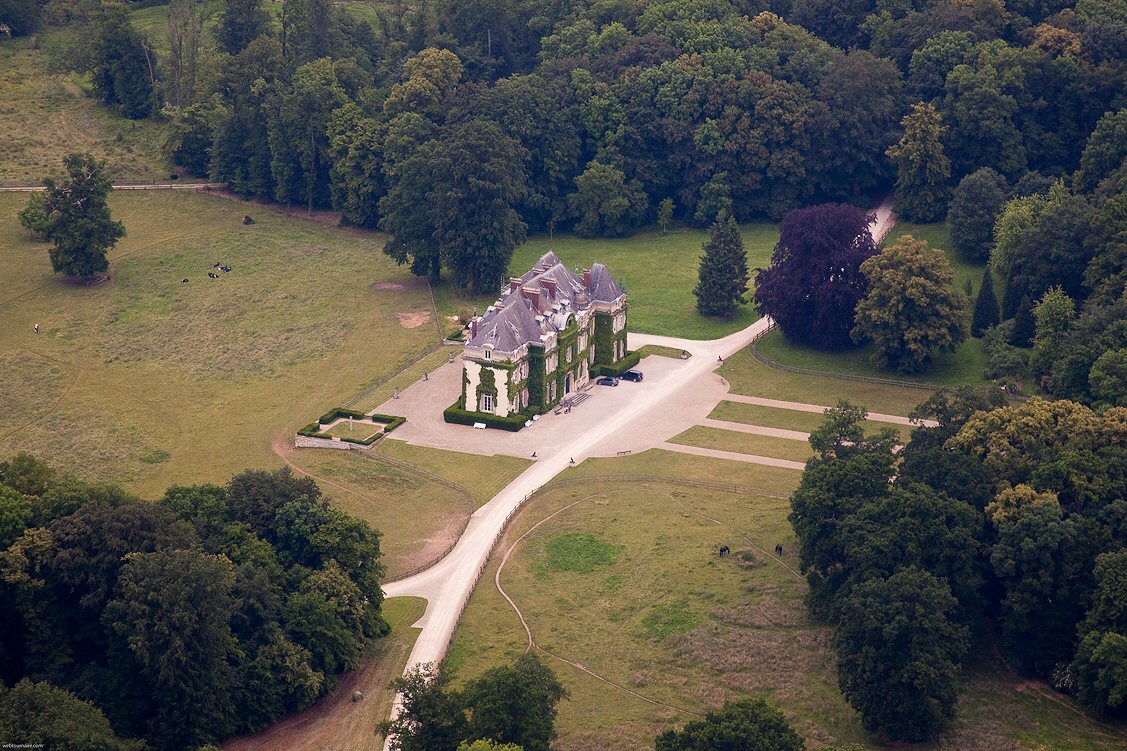 http://www.chateau-fort-manoir-chateau.eu/chateau-de-folembray_a.jpg